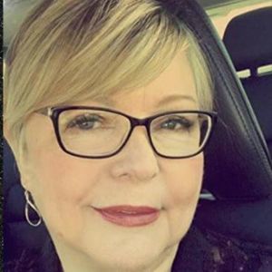 Meet your Posher, Veronica